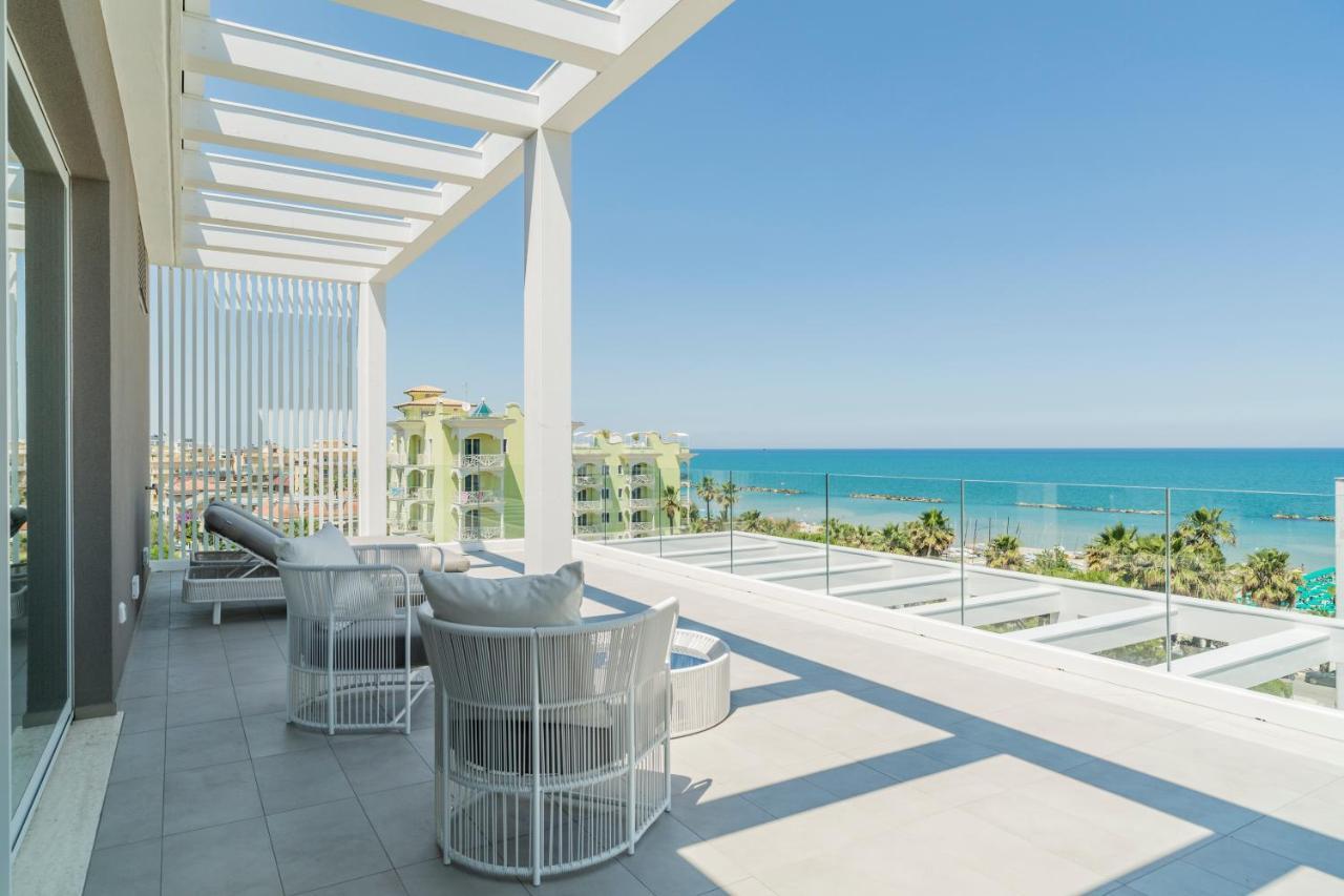 Hotel Bernard San Benedetto del Tronto Exterior foto